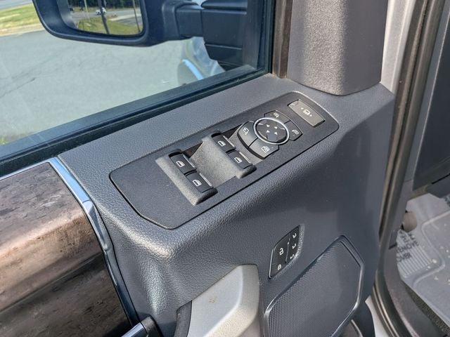 2022 Ford F-350SD Lariat