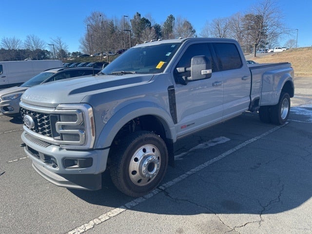 2026 Ford F-450SD Platinum DRW