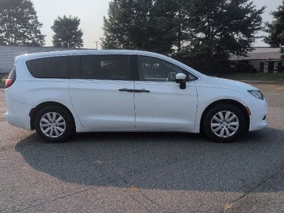 2021 Chrysler Voyager L