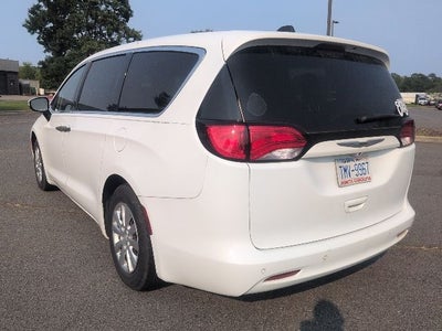 2021 Chrysler Voyager L