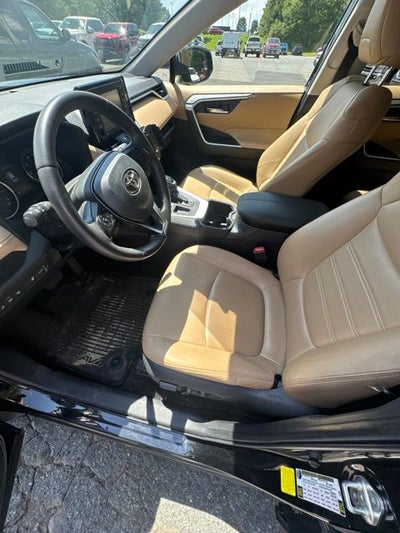2022 Toyota RAV4 XLE Premium