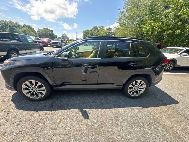 2022 Toyota RAV4 XLE Premium