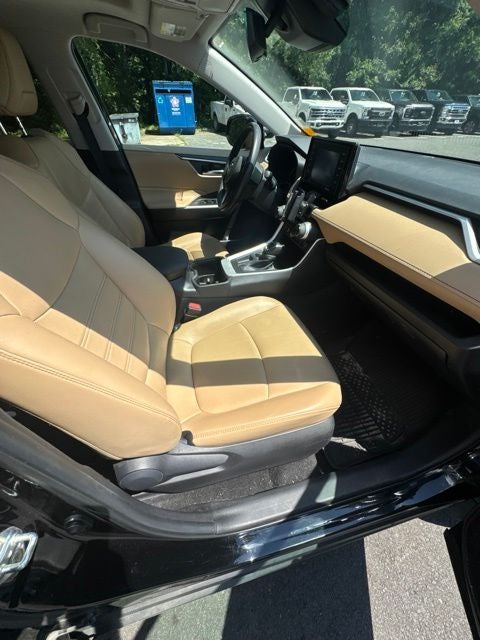 2022 Toyota RAV4 XLE Premium