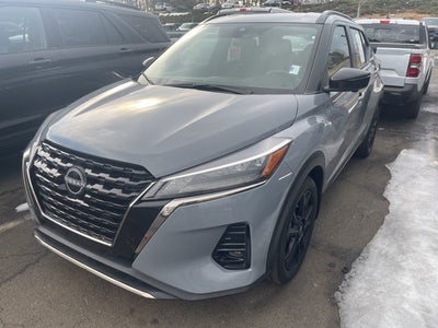2023 Nissan Kicks SR