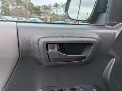 2022 Toyota Tacoma SR5 V6