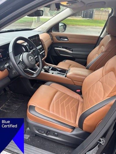 2025 Nissan Pathfinder Platinum