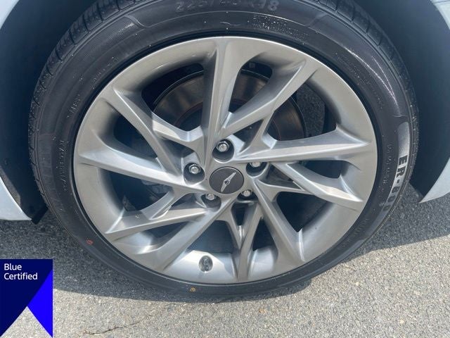 2022 Genesis G70 2.0T