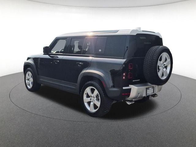 2024 Land Rover Defender 110 SE
