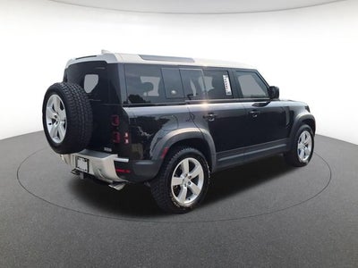2024 Land Rover Defender 110 SE
