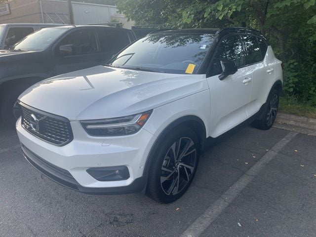 2021 Volvo XC40 R-Design