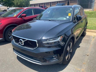 2019 Volvo XC40 Momentum